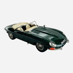 Vintage Bburago 1:18 1961 Jaguar E Cabriolet Diecast Model Car Green JDU 877E